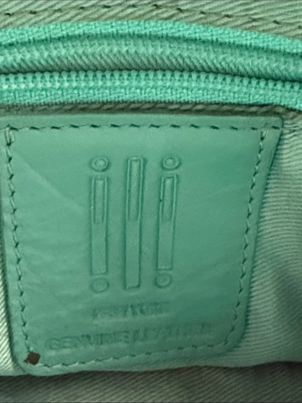 Tiffany blue Lip-Accent Cosmetic Pouch